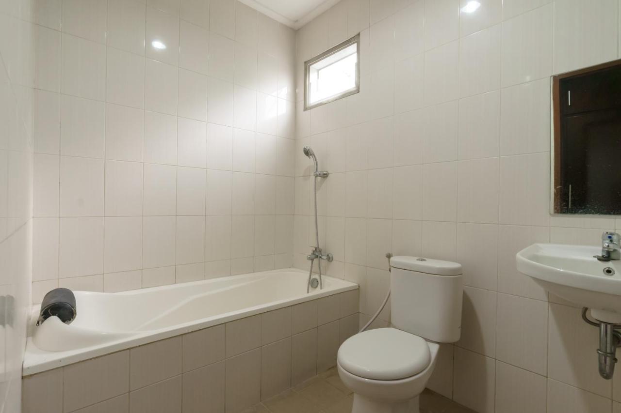 Dago Suites Syariah Cikarang Mitra Reddoorz Bekasi Buitenkant foto