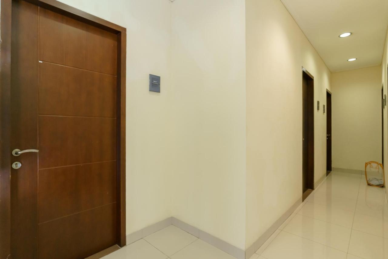 Dago Suites Syariah Cikarang Mitra Reddoorz Bekasi Buitenkant foto