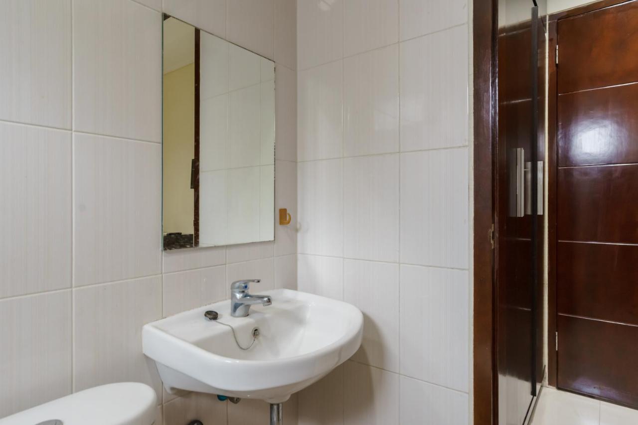Dago Suites Syariah Cikarang Mitra Reddoorz Bekasi Buitenkant foto