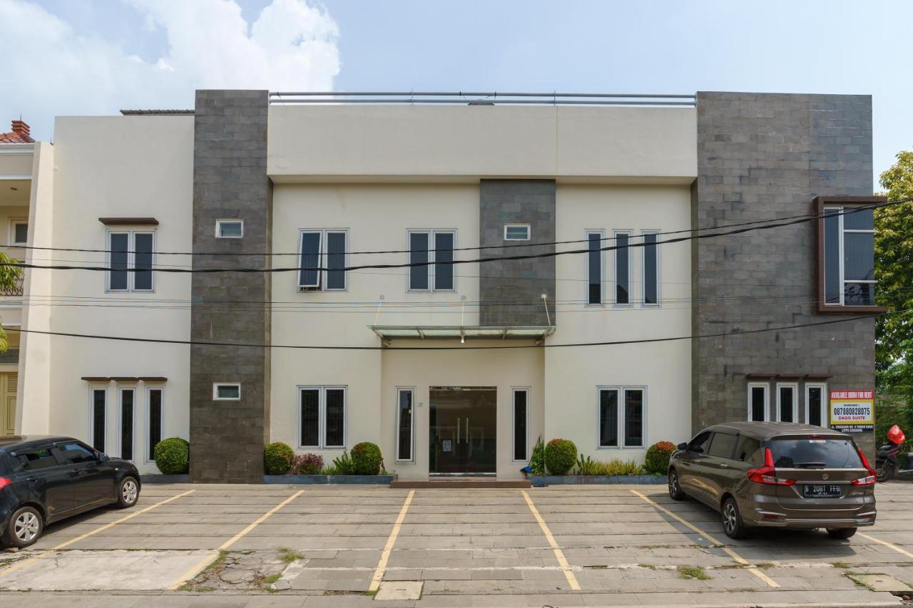 Dago Suites Syariah Cikarang Mitra Reddoorz Bekasi Buitenkant foto